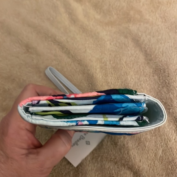 Vera Bradley Trimmed Wristlet NWT - Picture 12 of 12